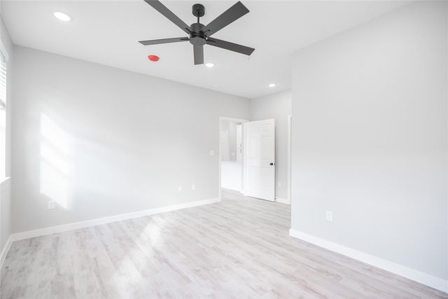 2101 Reinke Road 8110, Waller, TX 77484