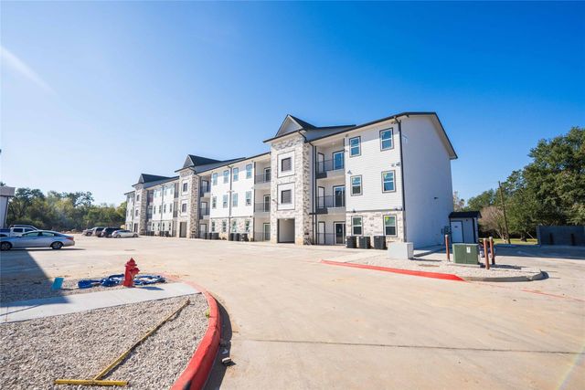 2101 Reinke Road 8110, Waller, TX 77484