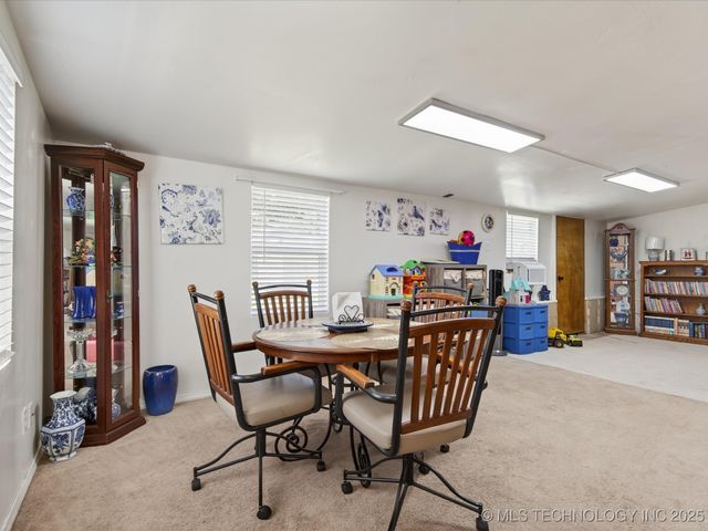 521 Lahoma, Bartlesville, OK 74003