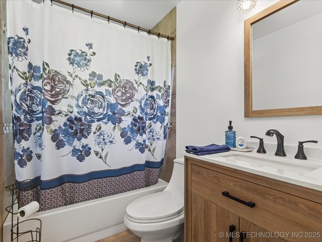 521 Lahoma, Bartlesville, OK 74003