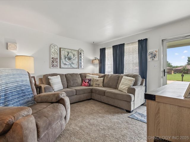 521 Lahoma, Bartlesville, OK 74003