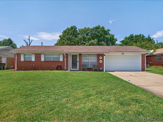 521 Lahoma, Bartlesville, OK 74003