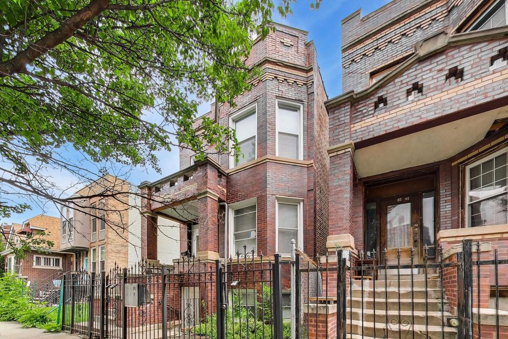 1431 N Springfield Avenue, Chicago, IL 60651 — exterior