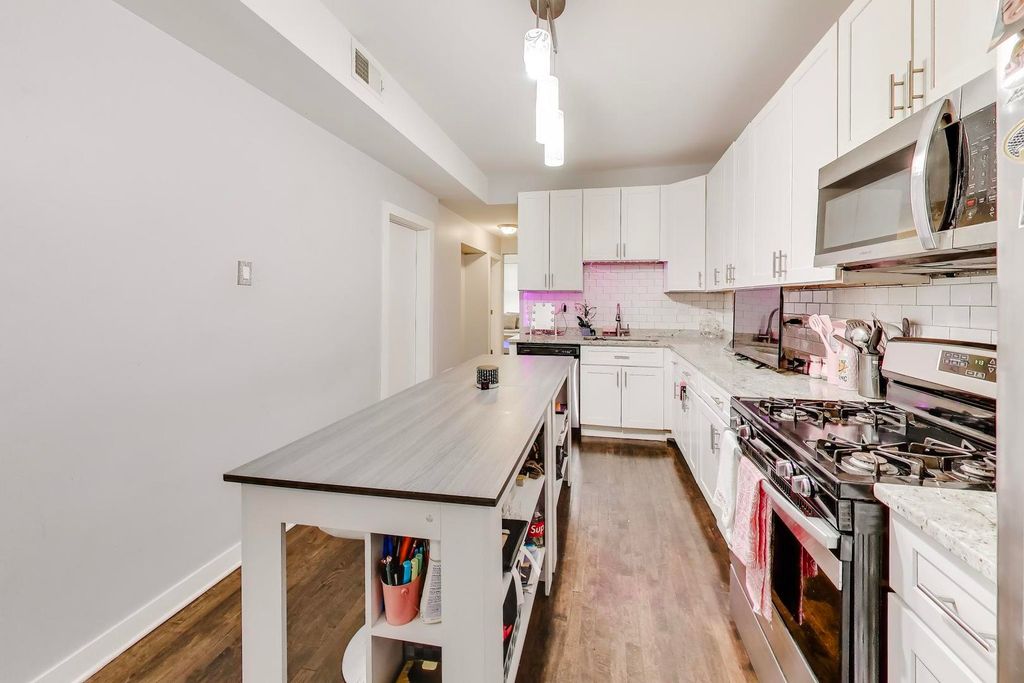 1431 N Springfield Avenue, Chicago, IL 60651 — photo 4