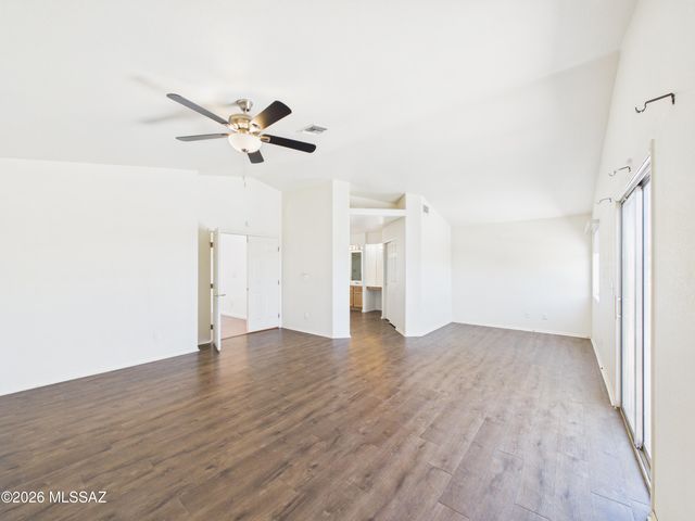 8932 N Spinel Place, Tucson, AZ 85742
