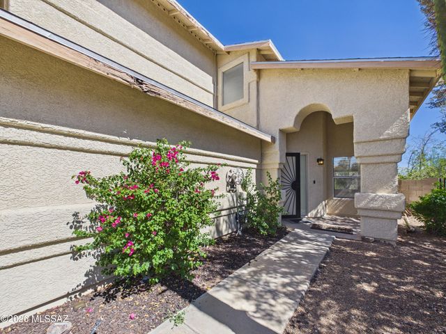 8932 N Spinel Place, Tucson, AZ 85742