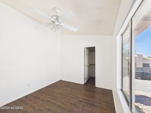8932 N Spinel Place, Tucson, AZ 85742