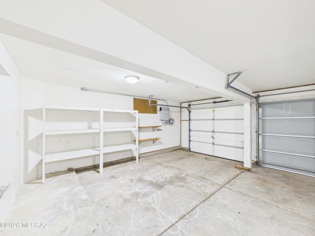 8932 N Spinel Place, Tucson, AZ 85742