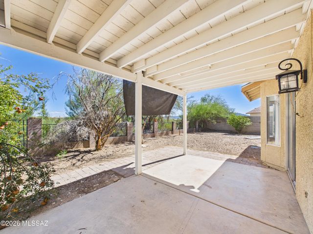 8932 N Spinel Place, Tucson, AZ 85742