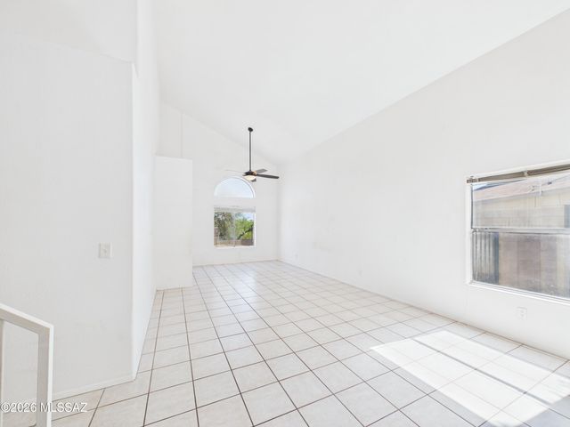 8932 N Spinel Place, Tucson, AZ 85742