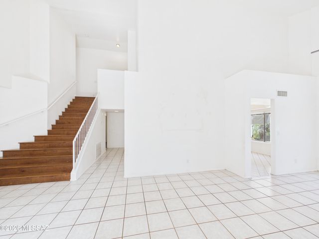 8932 N Spinel Place, Tucson, AZ 85742
