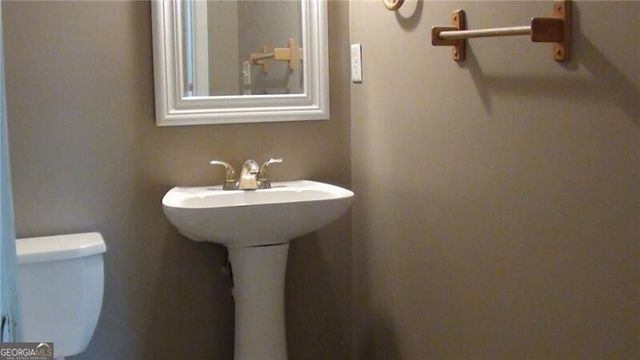 3845 Laurel Brook Lane, Snellville, GA 30039