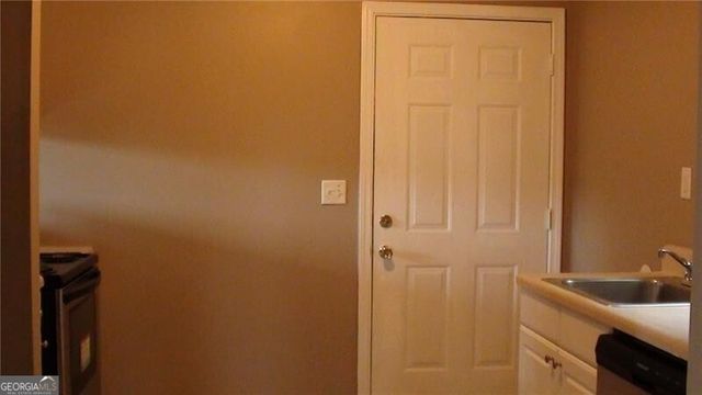 3845 Laurel Brook Lane, Snellville, GA 30039