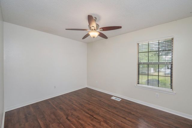 611 Center Street, UNIT 11, Fort Walton Beach, FL 32547