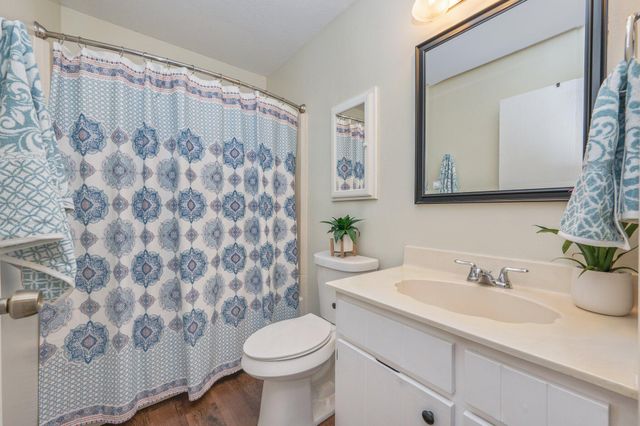 611 Center Street, UNIT 11, Fort Walton Beach, FL 32547