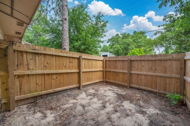 611 Center Street, UNIT 11, Fort Walton Beach, FL 32547