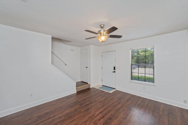 611 Center Street, UNIT 11, Fort Walton Beach, FL 32547