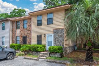 611 Center Street, UNIT 11, Fort Walton Beach, FL 32547