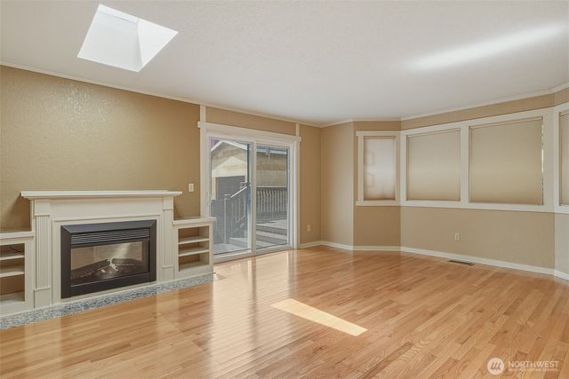 3242 36th Avenue W, Seattle, WA 98199