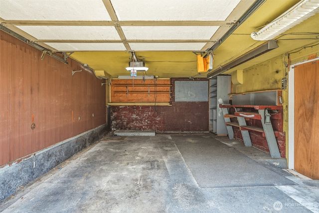 3242 36th Avenue W, Seattle, WA 98199