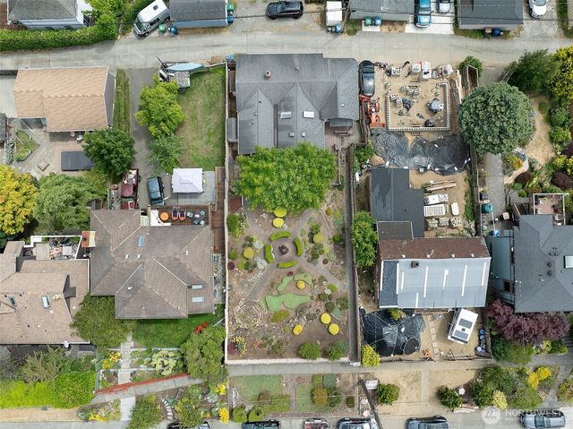 3242 36th Avenue W, Seattle, WA 98199