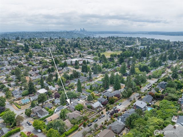 3242 36th Avenue W, Seattle, WA 98199