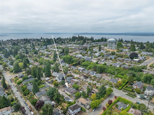 3242 36th Avenue W, Seattle, WA 98199
