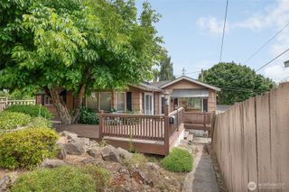 3242 36th Avenue W, Seattle, WA 98199