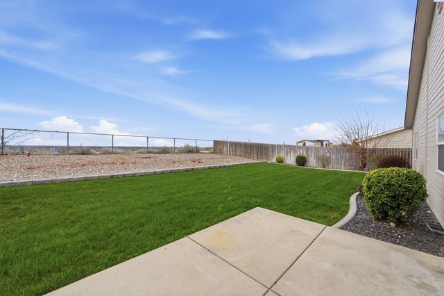 8536 W Canyon Ave, Kennewick, WA 99336