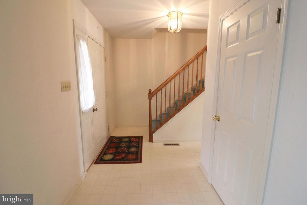 9 HAWTHORNE DR, Denver, PA 17517