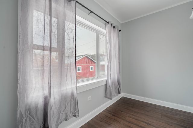 7715 S Oglesby Avenue, Chicago, IL 60649
