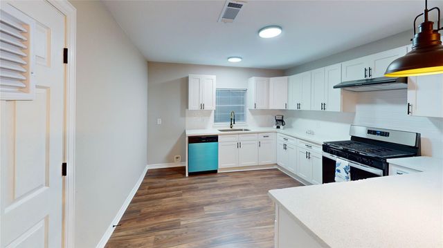 315 Miriam Street, Baytown, TX 77520