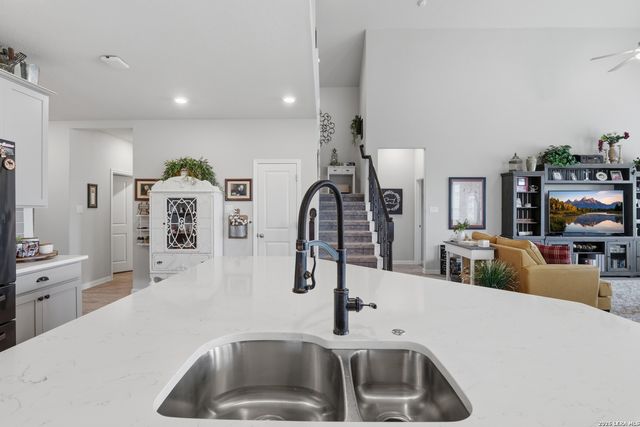 1214 NASHUA SQ, San Antonio, TX 78245