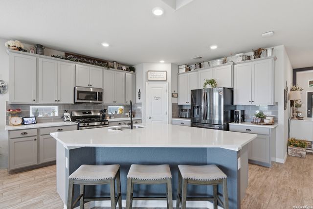 1214 NASHUA SQ, San Antonio, TX 78245