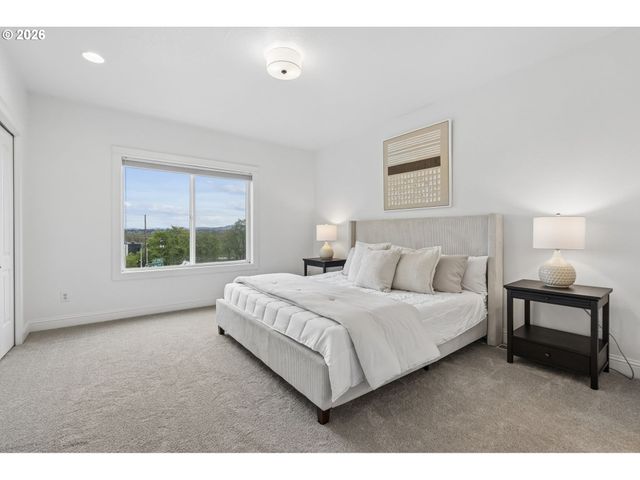 4830 Sw VIEW POINT Ter, Portland, OR 97239