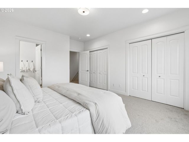 4830 Sw VIEW POINT Ter, Portland, OR 97239