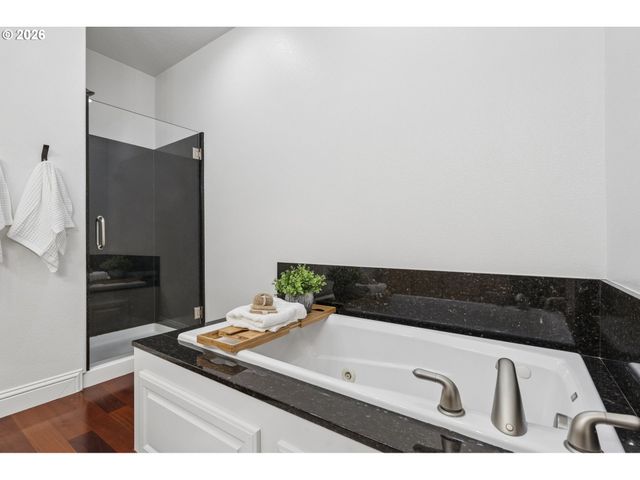 4830 Sw VIEW POINT Ter, Portland, OR 97239