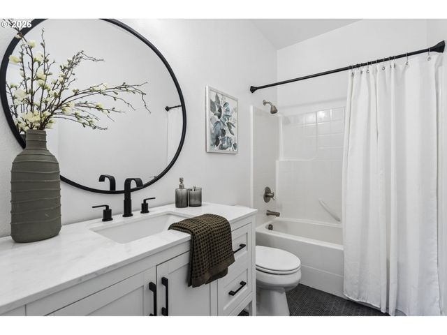 4830 Sw VIEW POINT Ter, Portland, OR 97239