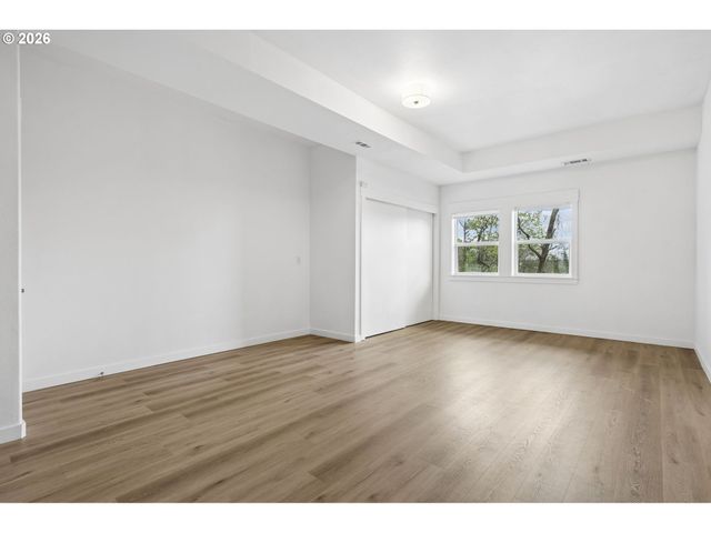 4830 Sw VIEW POINT Ter, Portland, OR 97239