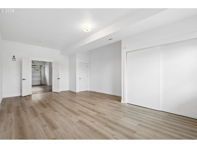 4830 Sw VIEW POINT Ter, Portland, OR 97239