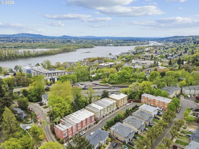 4830 Sw VIEW POINT Ter, Portland, OR 97239