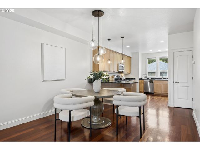 4830 Sw VIEW POINT Ter, Portland, OR 97239