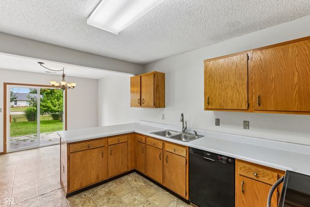 165 Harts Ford Way, Brownsburg, IN 46112