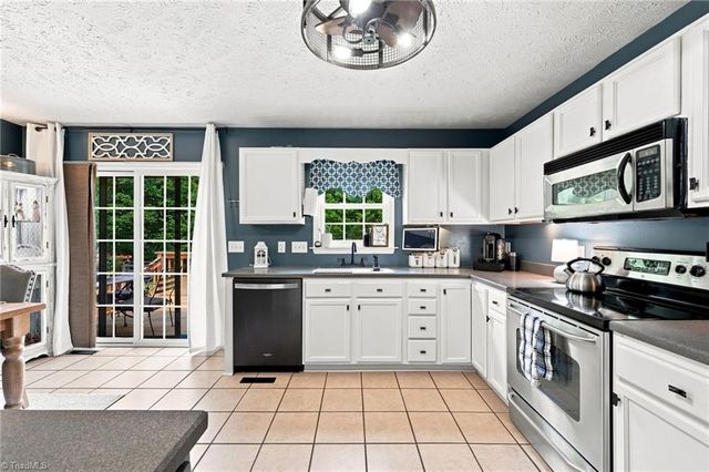 270 Bridgewater Road, Mount Airy, NC 27030