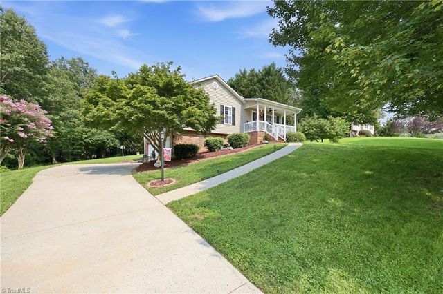 270 Bridgewater Road, Mount Airy, NC 27030