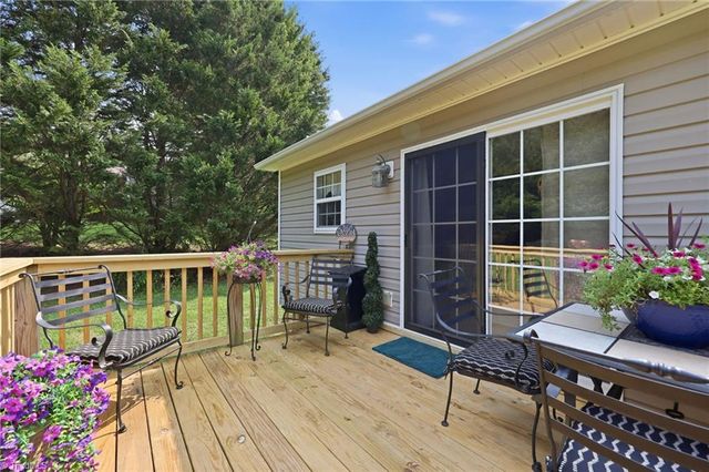 270 Bridgewater Road, Mount Airy, NC 27030