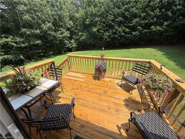 270 Bridgewater Road, Mount Airy, NC 27030