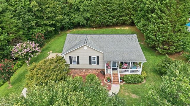 270 Bridgewater Road, Mount Airy, NC 27030