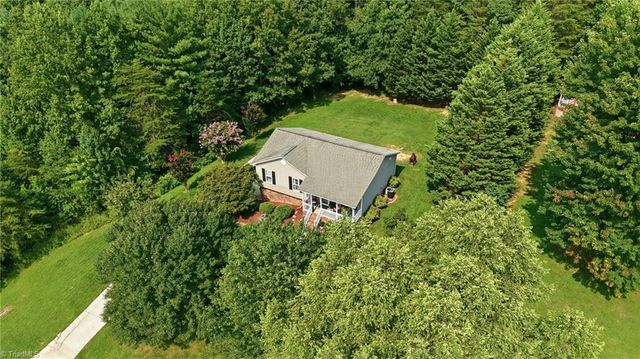 270 Bridgewater Road, Mount Airy, NC 27030