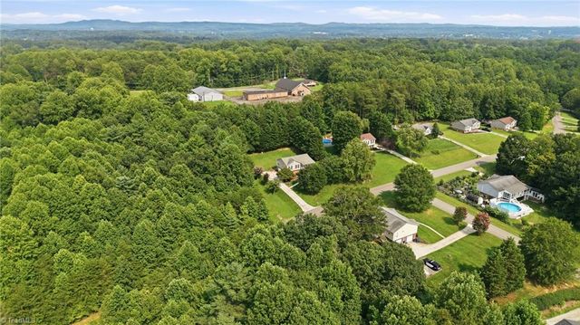 270 Bridgewater Road, Mount Airy, NC 27030